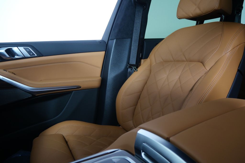 Thumbnail: 2026 BMW X5 - 23