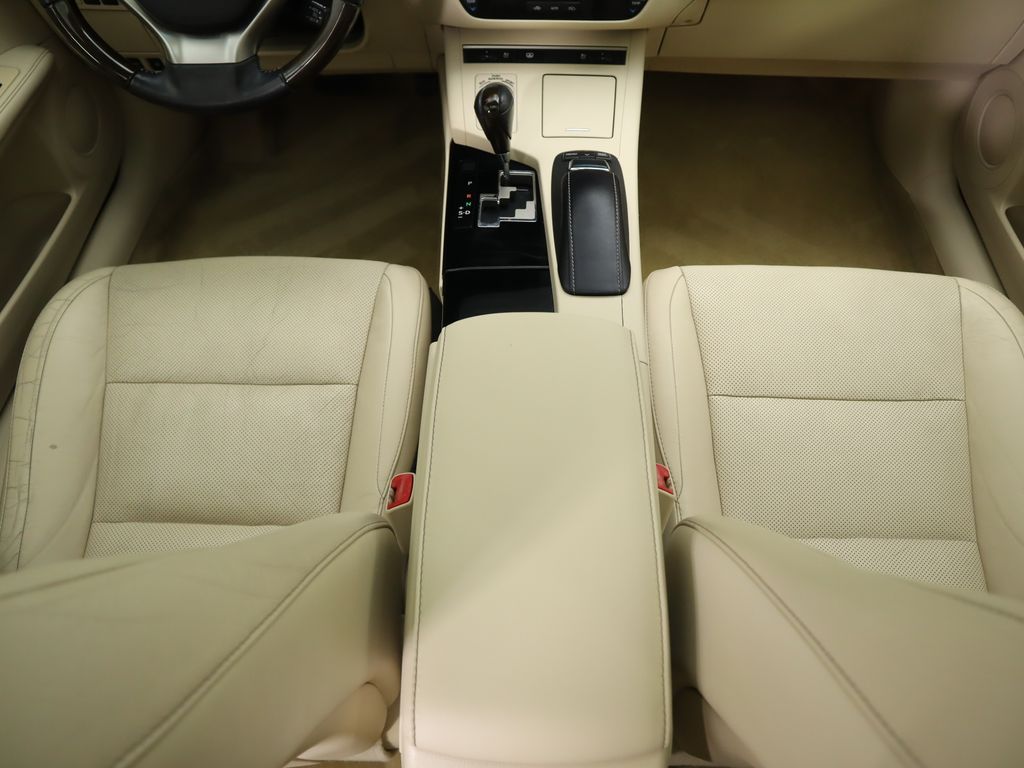 2013 Lexus ES 350 17