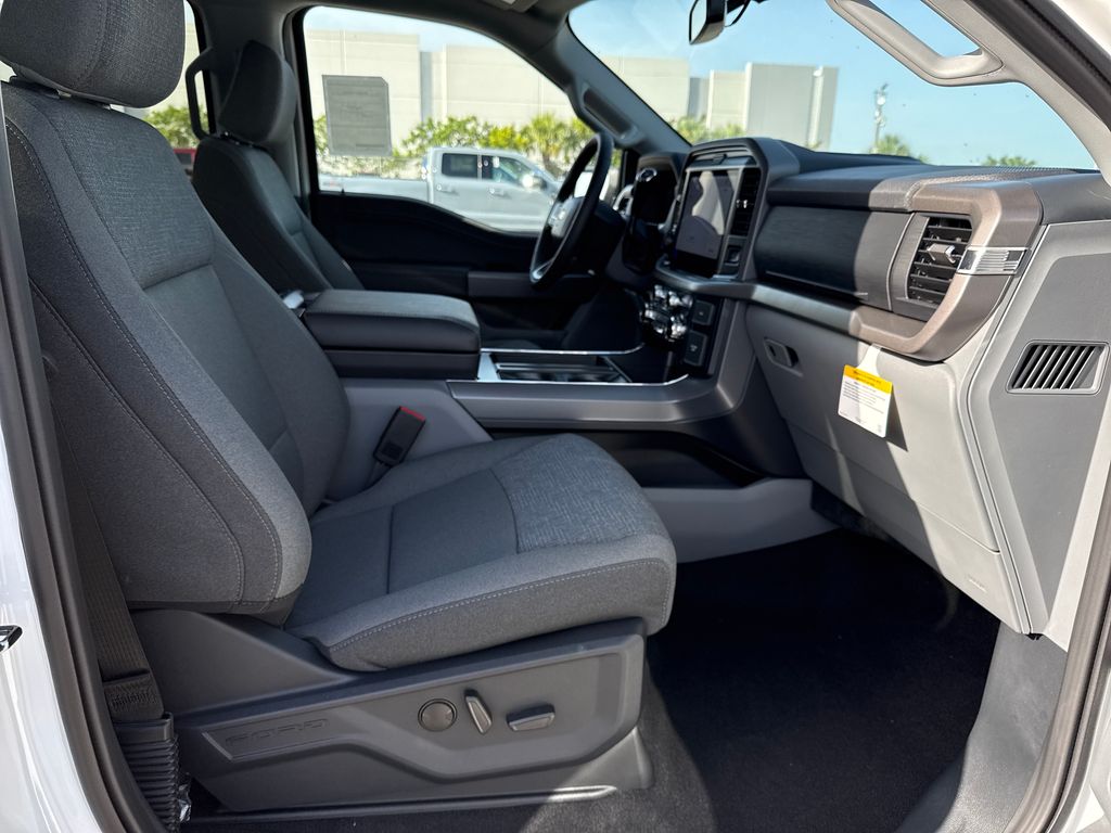 New 2026 White Ford XLT image 22