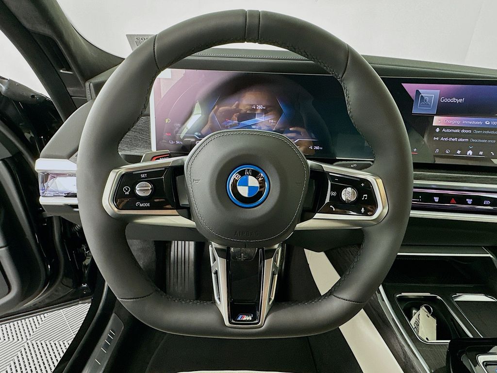 Thumbnail: 2026 BMW i7 - 10
