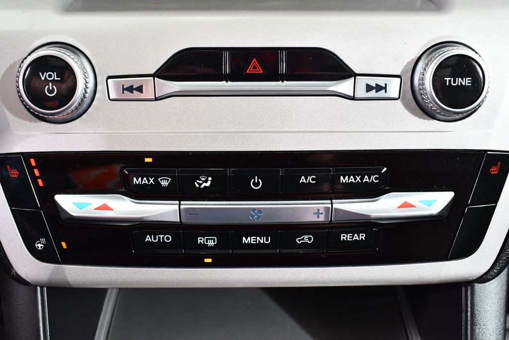 Used 2023 Blue Ford XLT image 30