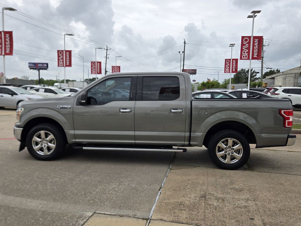 View vehicle photo 7