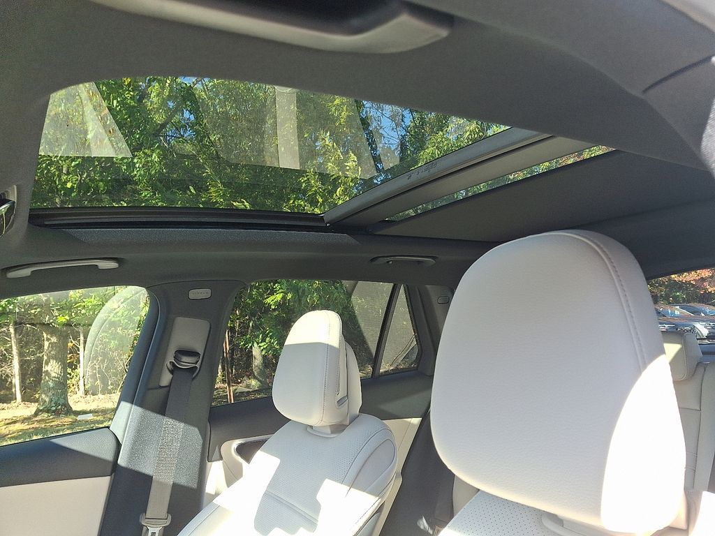 Thumbnail: 2026 Mercedes-Benz GLC - 12