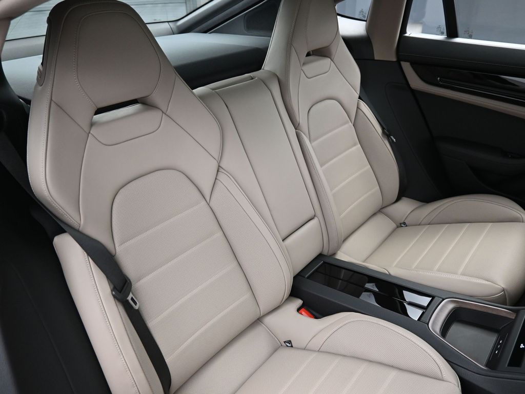 2025 Porsche Panamera Base - Photo 25