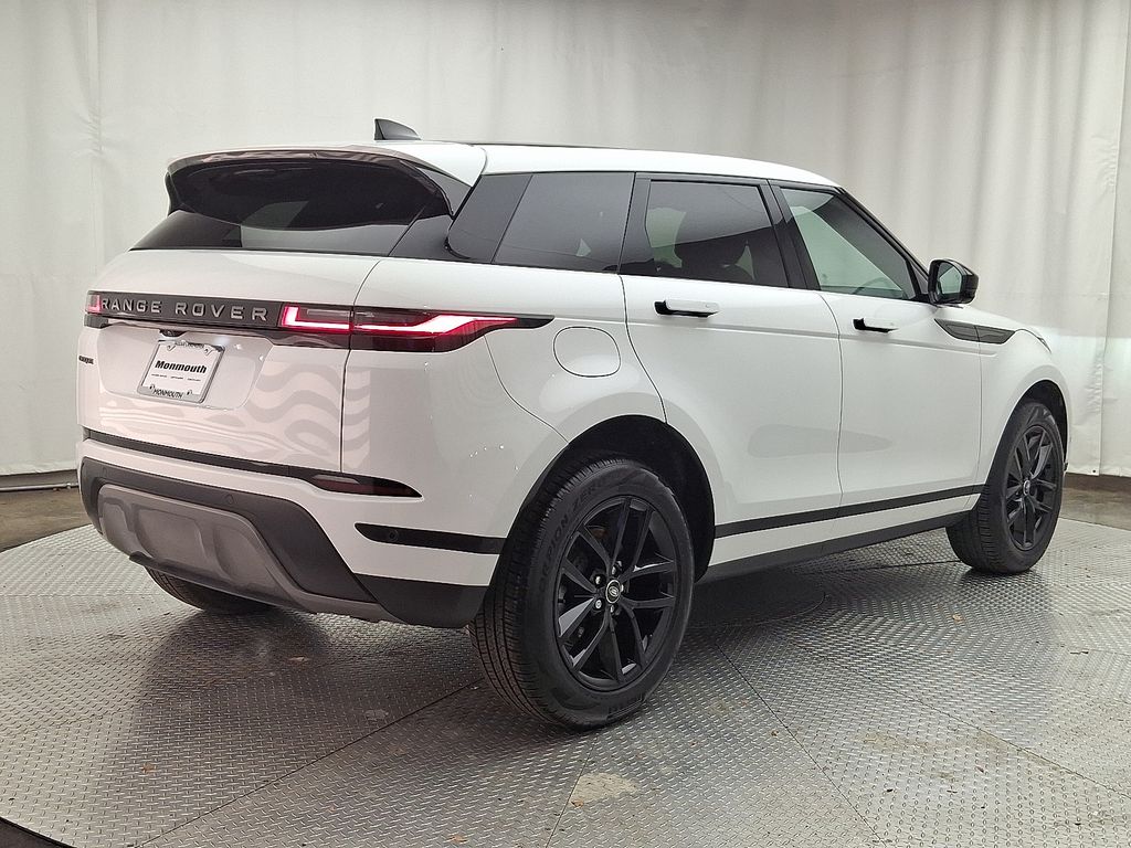 Thumbnail: 2026 Land Rover Range Rover Evoque - 4