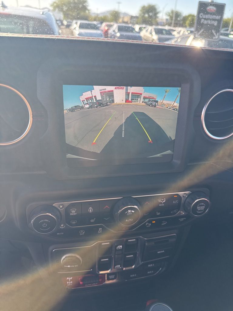 Thumbnail: 2020 Jeep Wrangler - 10