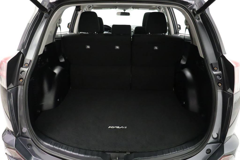 Thumbnail: 2016 Toyota RAV4 - 22