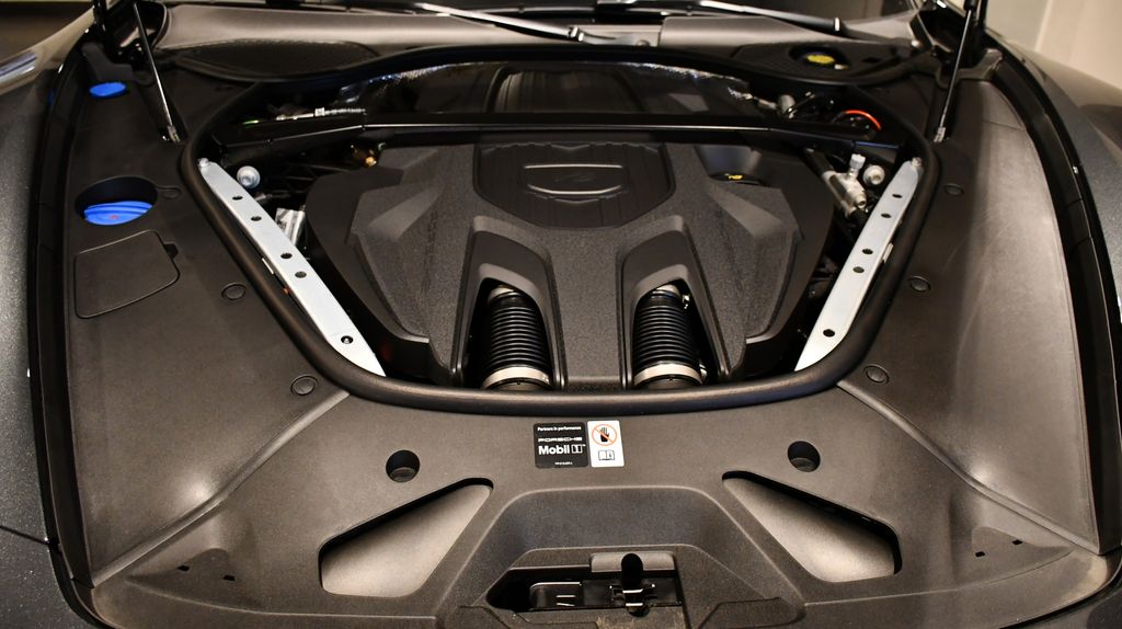 Thumbnail: 2026 Porsche Panamera - 6