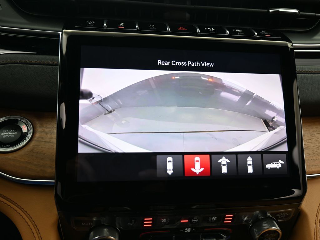 New 2025 Silver Zynith Jeep Summit image 24