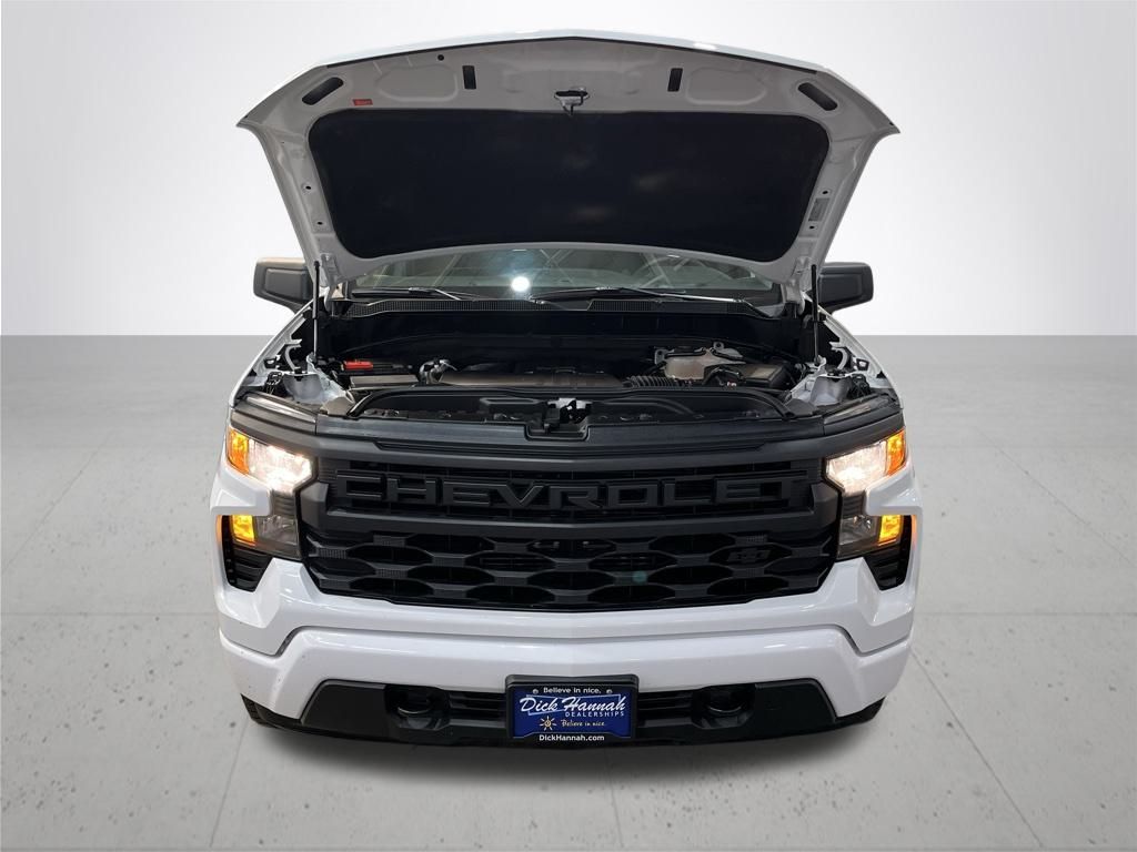 2024 Chevrolet Silverado 1500 Custom photo 4
