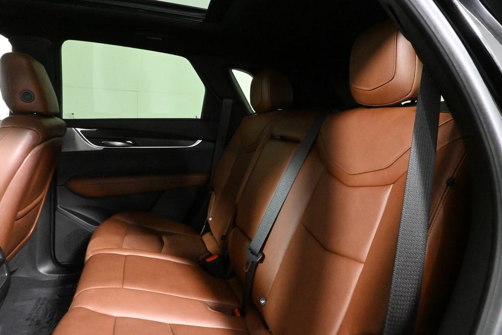 Thumbnail: 2023 Cadillac XT5 - 4