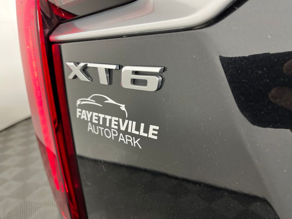 Thumbnail: 2020 Cadillac XT6 - 3