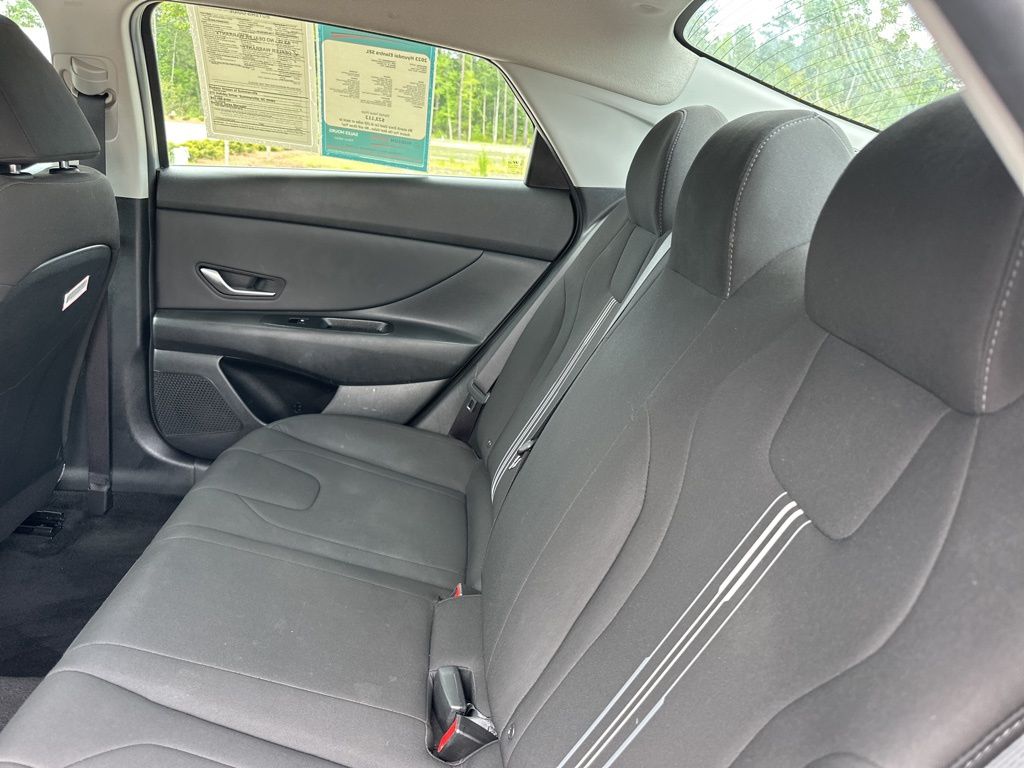 2023 Fluid Metal Hyundai Elantra SEL FWD Sedan
