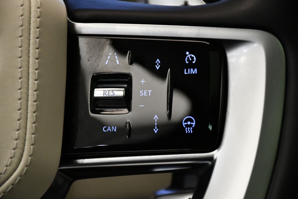 Thumbnail: 2022 Land Rover Range Rover - 22