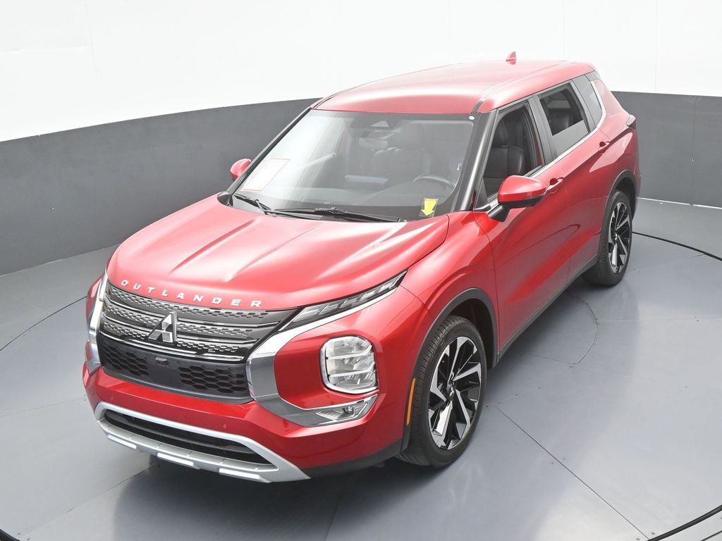 Used 2024 Red Mitsubishi SE Black Edition image 41