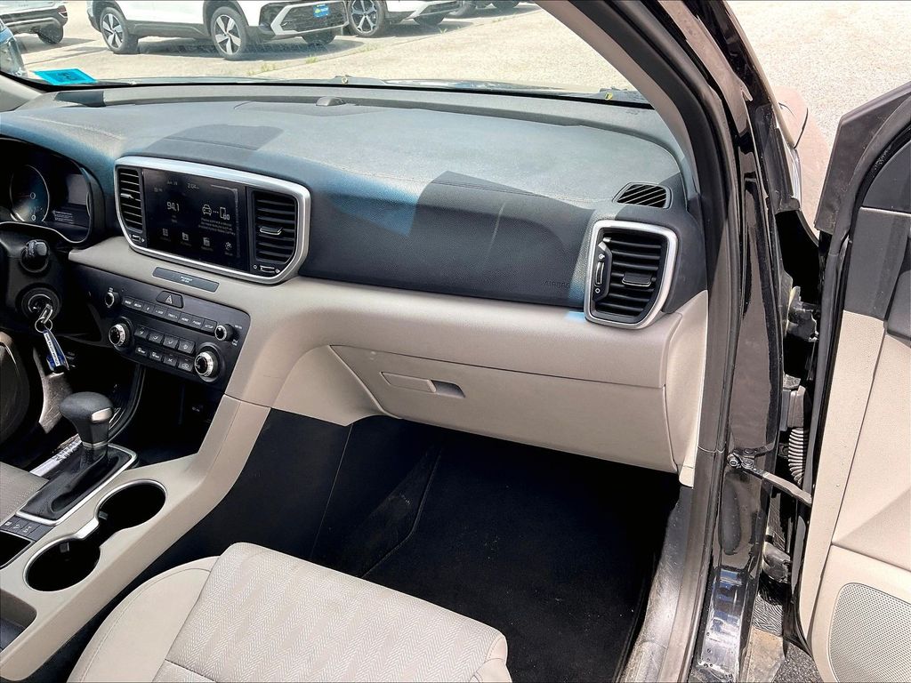 2020 Kia Sportage — photo 12