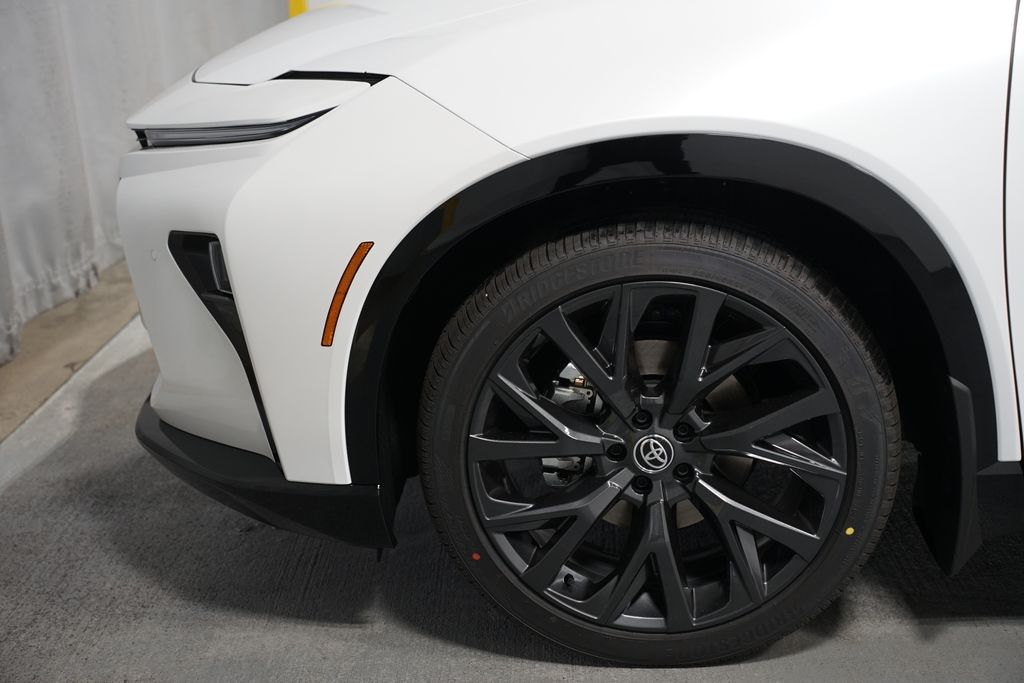 Thumbnail: 2026 Toyota Crown Signia - 5