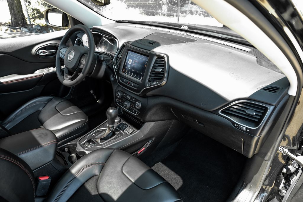 used 2022 Jeep Cherokee car, priced at $25,800