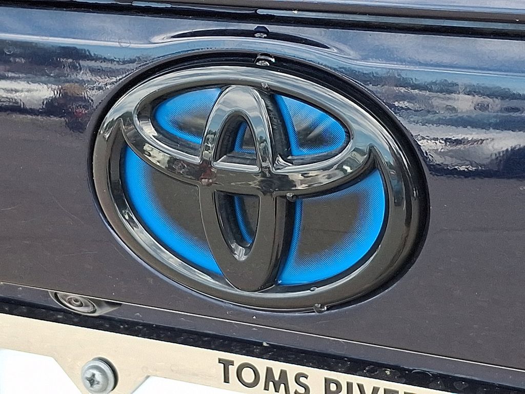 Thumbnail: 2023 Toyota RAV4 - 30