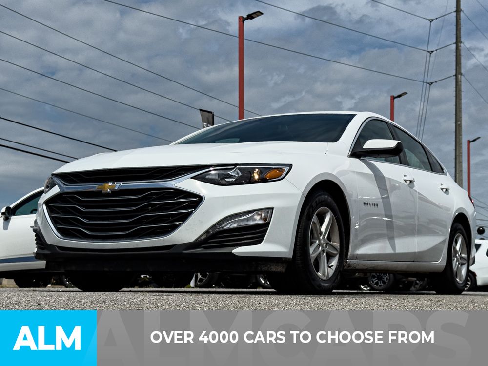 Used 2024 White Chevrolet LT image 2