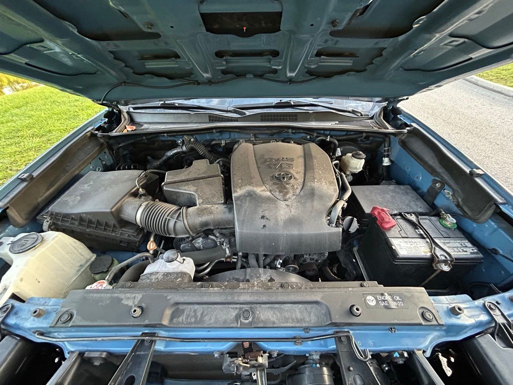 Thumbnail: 2019 Toyota Tacoma - 11