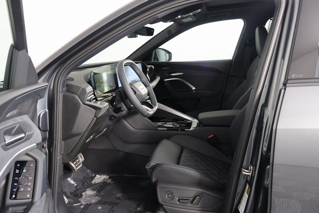 Thumbnail: 2026 Audi SQ5 - 5