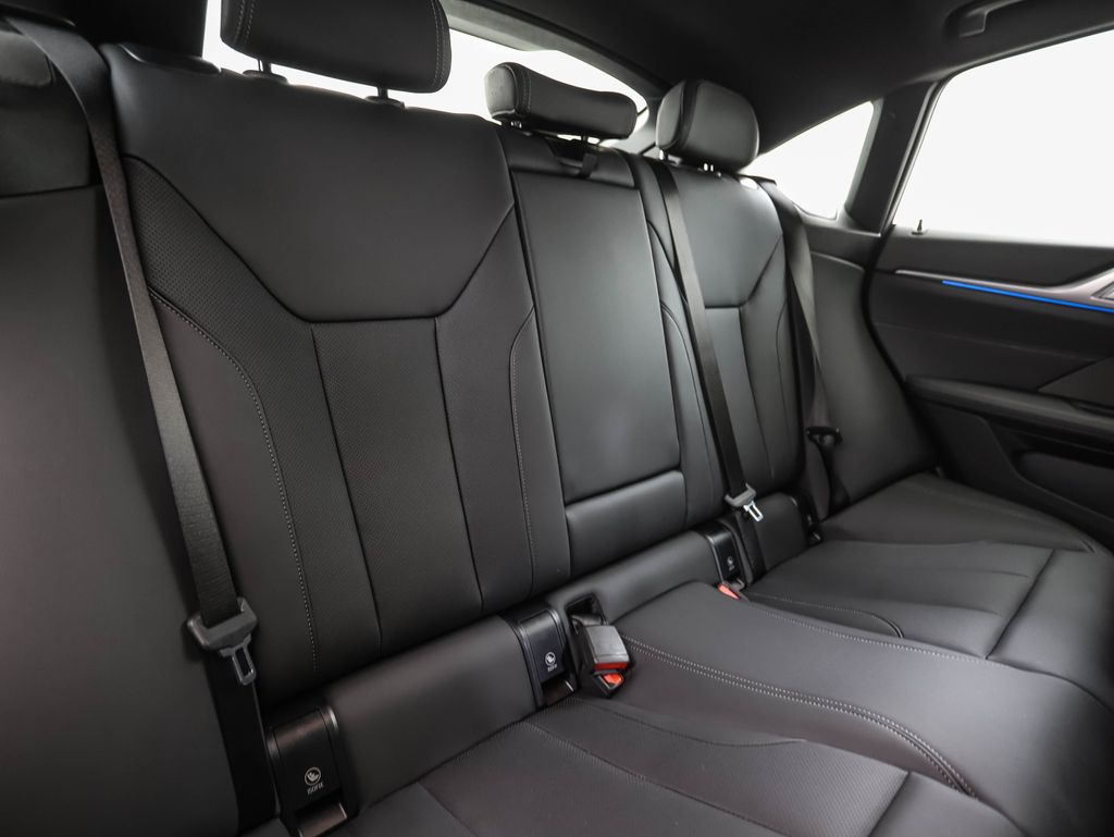 Thumbnail: 2025 BMW i4 - 28