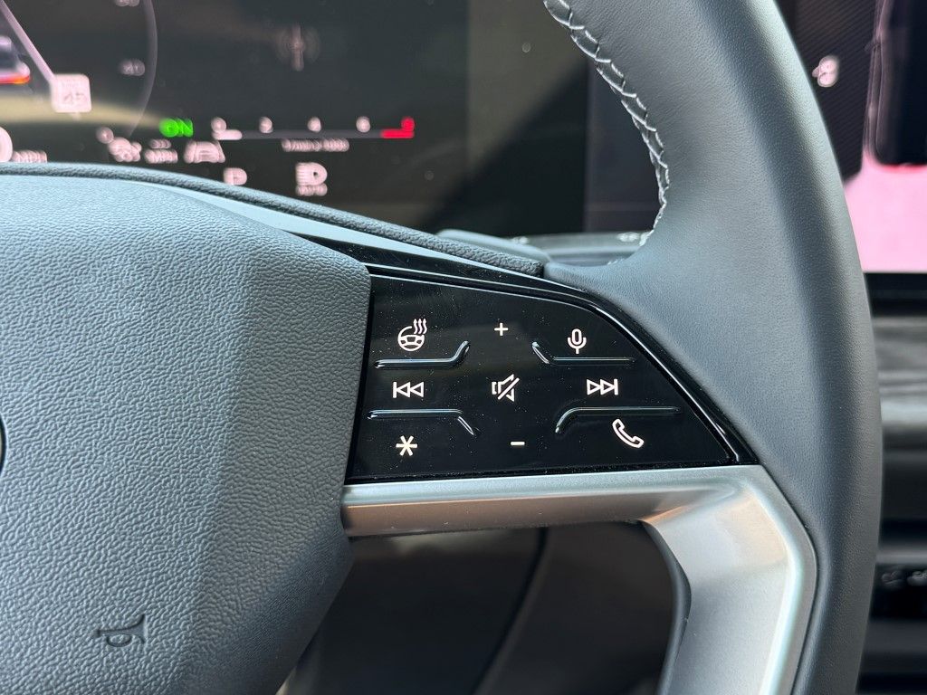 Thumbnail: 2025 Audi Q5 - 25
