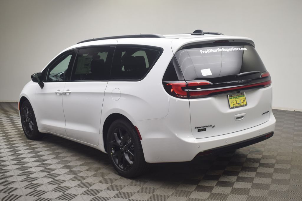 new 2026 Chrysler Pacifica car, priced at $48,714
