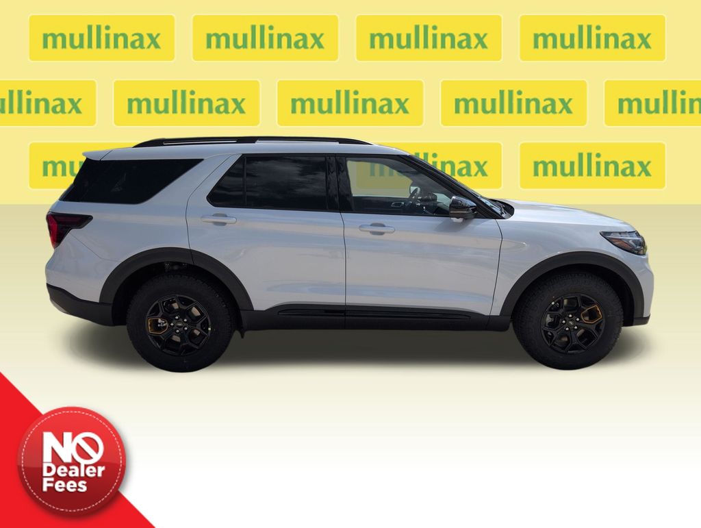New 2026 White Ford Tremor image 2