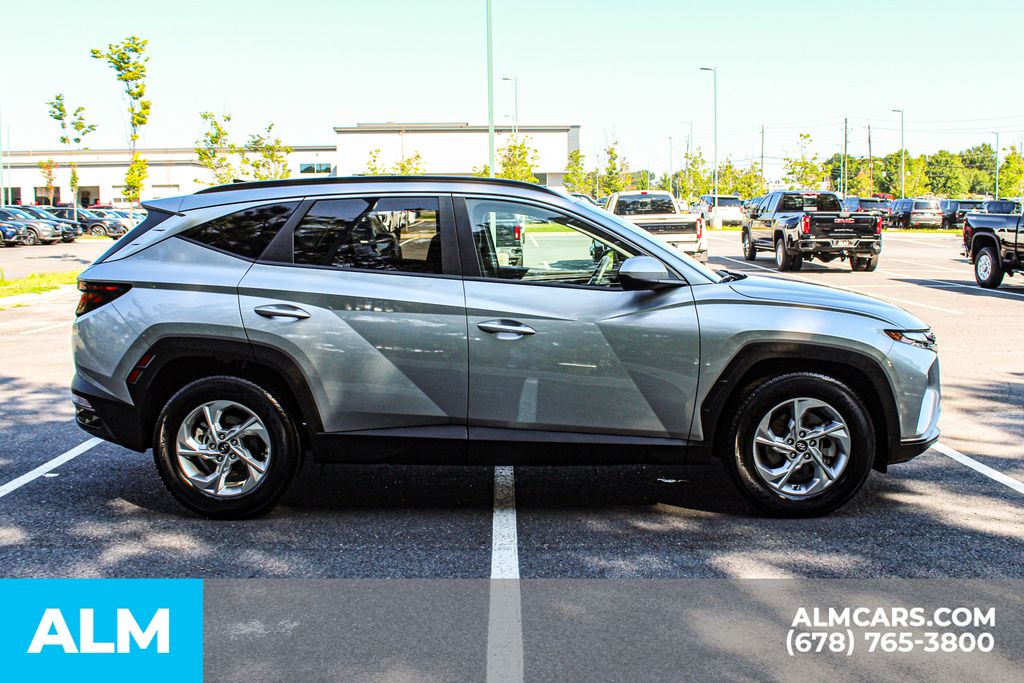 Used 2024 Silver Hyundai SEL image 9