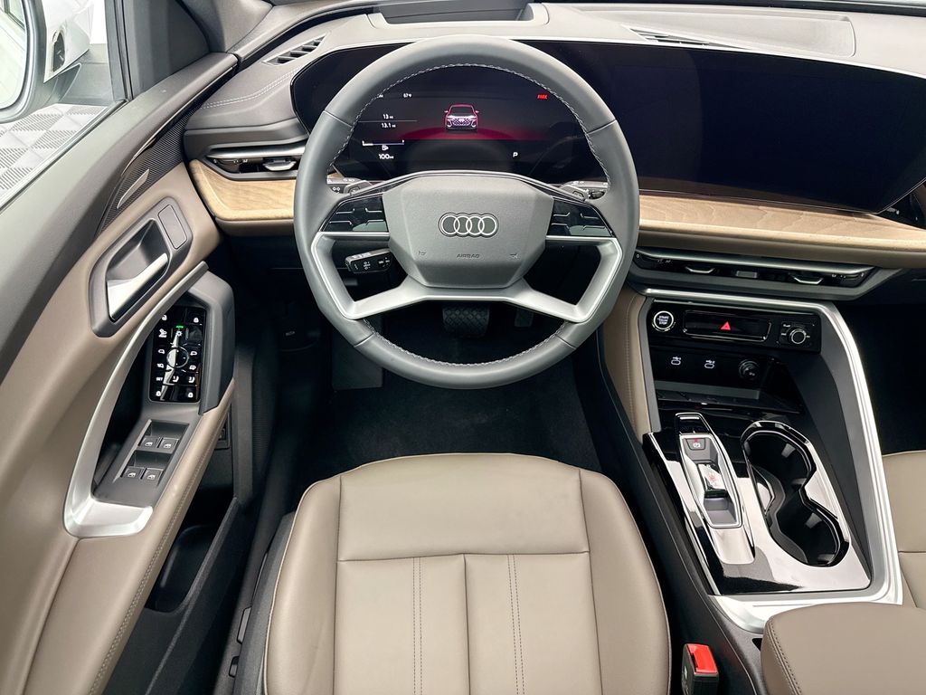 Thumbnail: 2025 Audi Q5 - 10