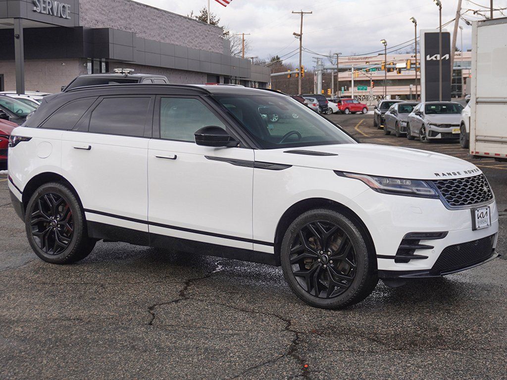 Used 2023 White Land Rover HST image 2