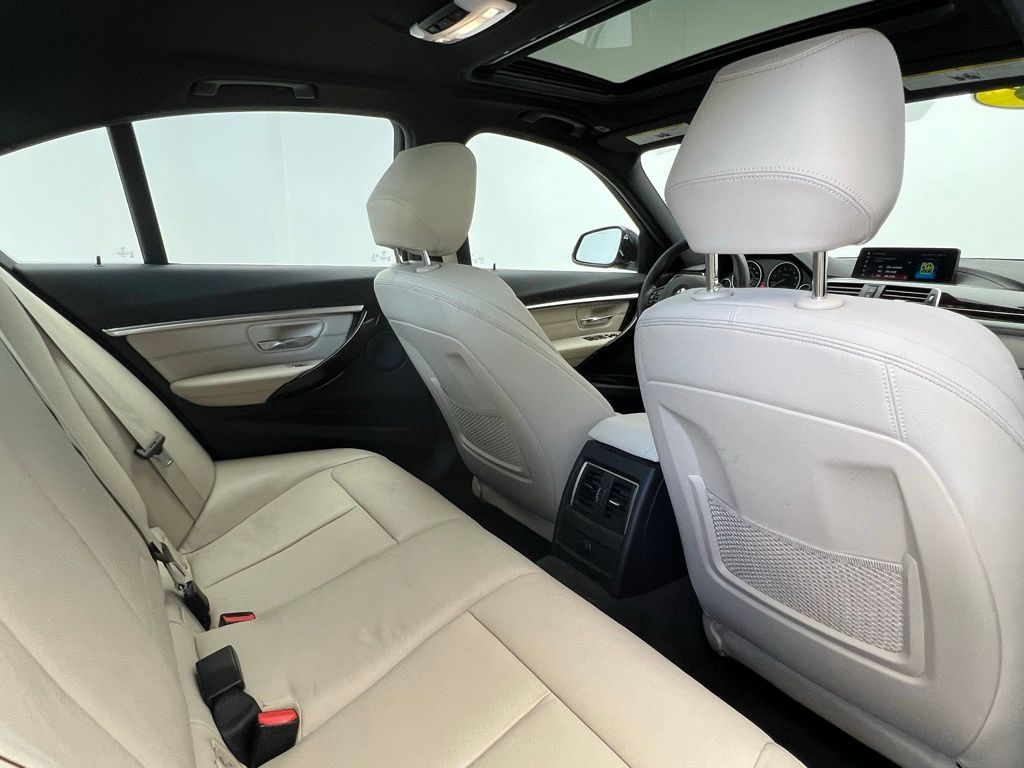 Thumbnail: 2018 BMW 3 Series - 7