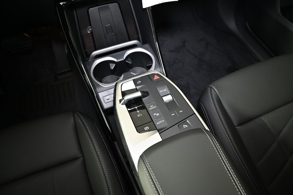 Thumbnail: 2025 BMW X1 - 19