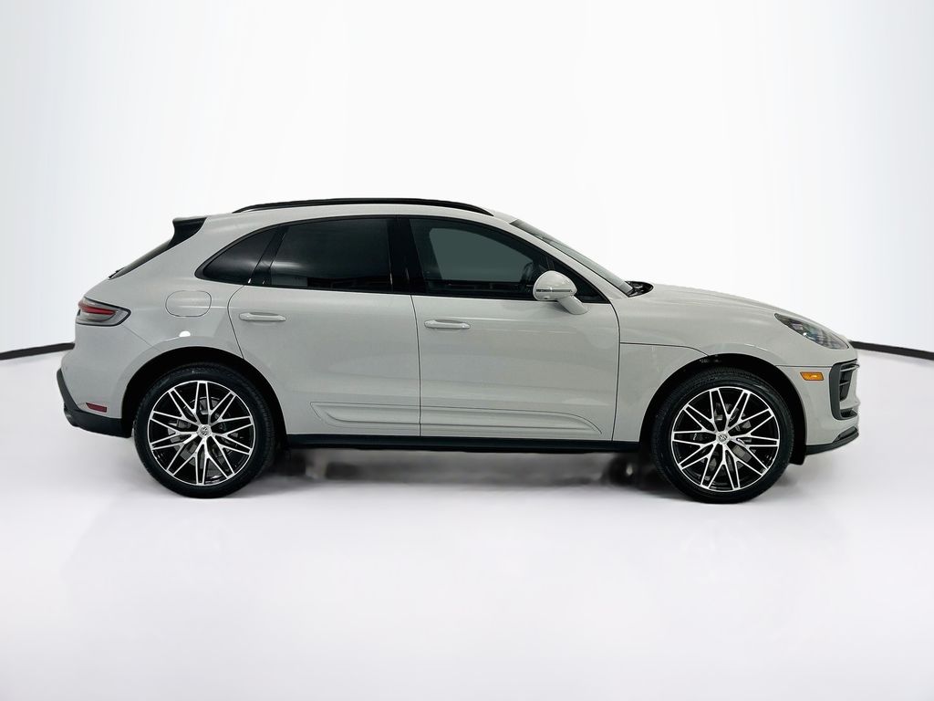 Thumbnail: 2026 Porsche Macan - 8