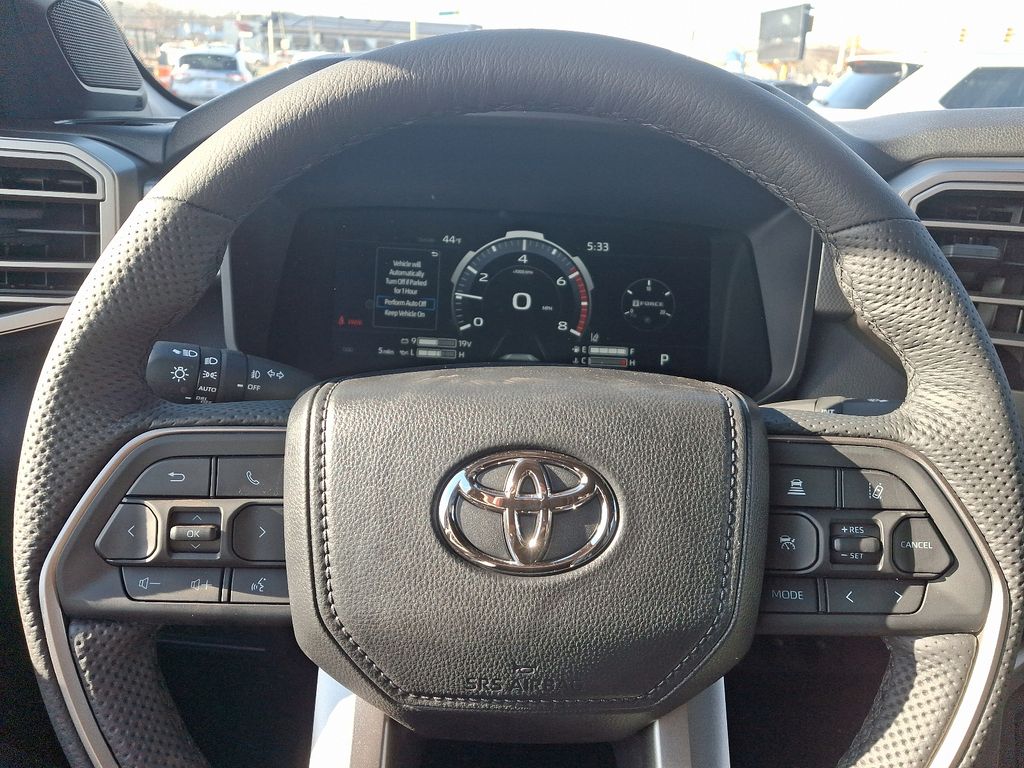 2025 Toyota Tundra Limited 8