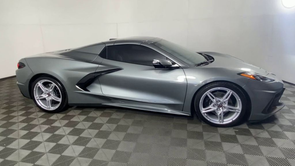 2023 Chevrolet Corvette Stingray 2