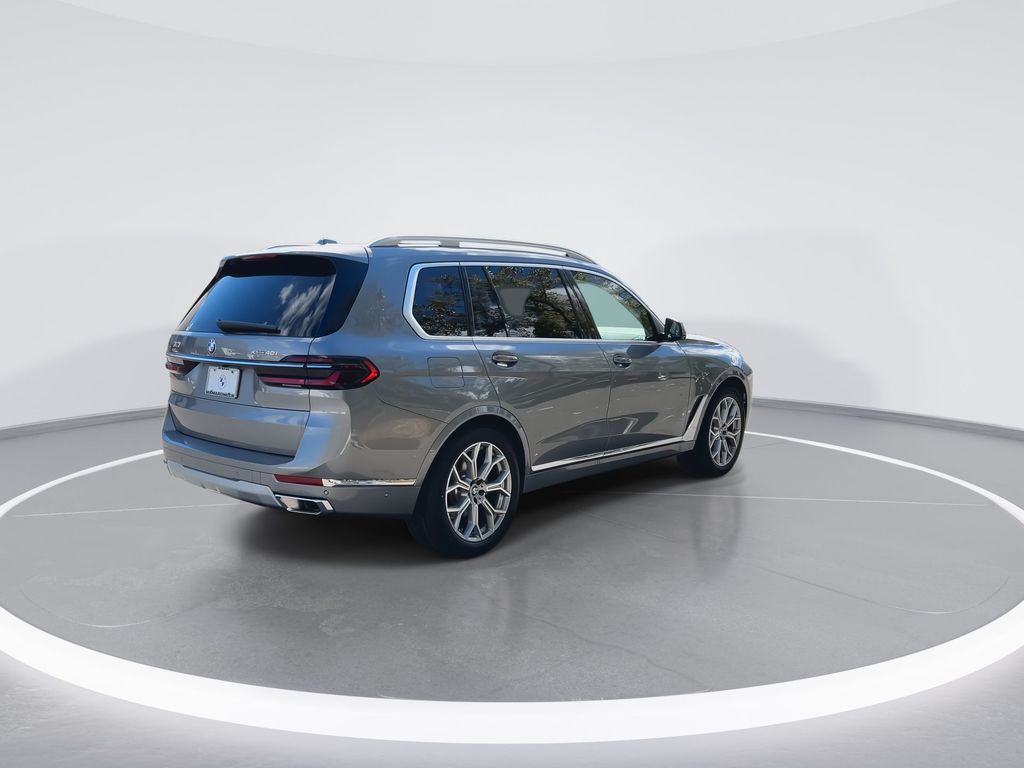 2025 BMW X7 xDrive40i 8