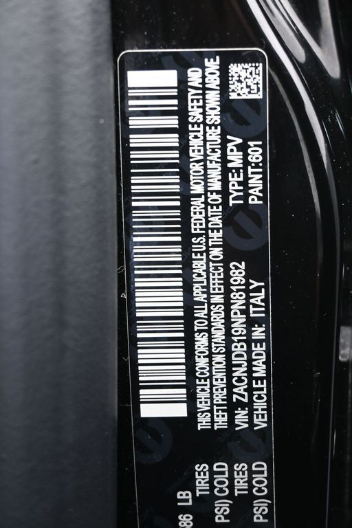 Used 2022 Black Clearcoat Jeep Latitude image 28