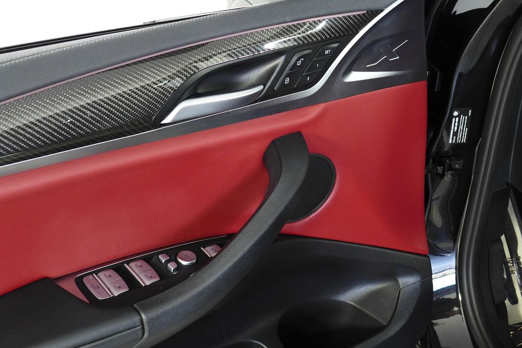 Thumbnail: 2023 BMW X4 - 12