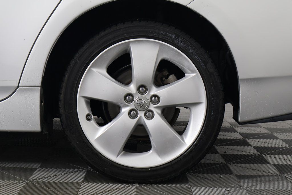 Thumbnail: 2012 Toyota Prius - 16