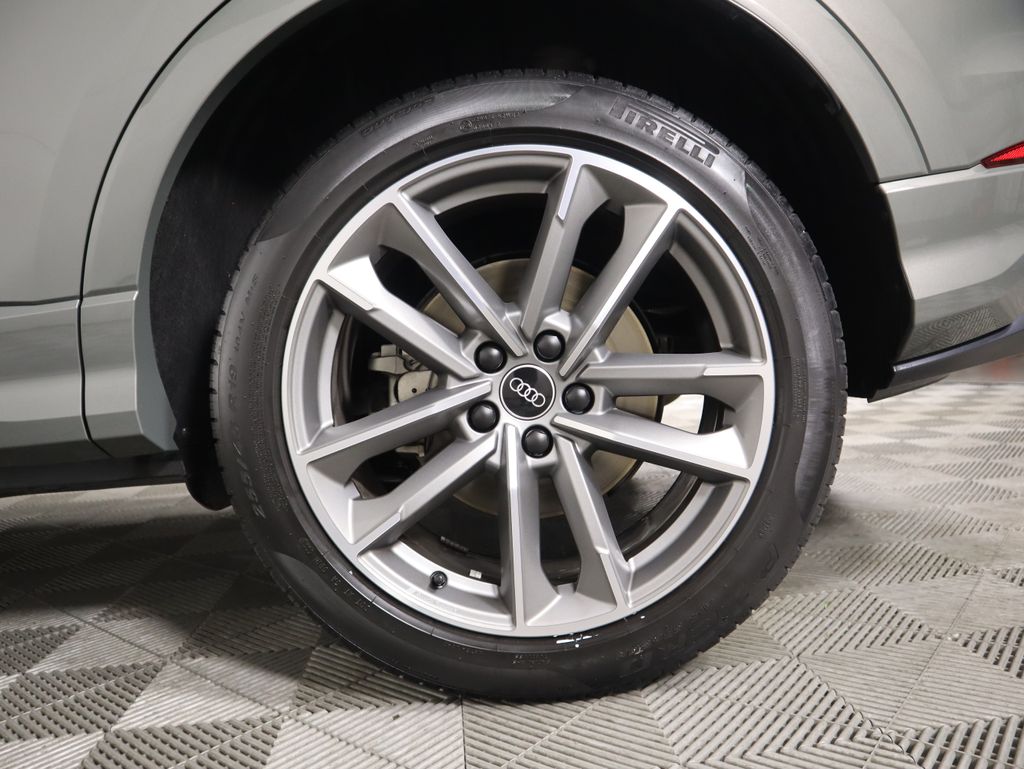 Thumbnail: 2022 Audi Q3 - 31