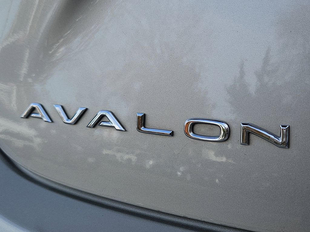 Thumbnail: 2016 Toyota Avalon - 31