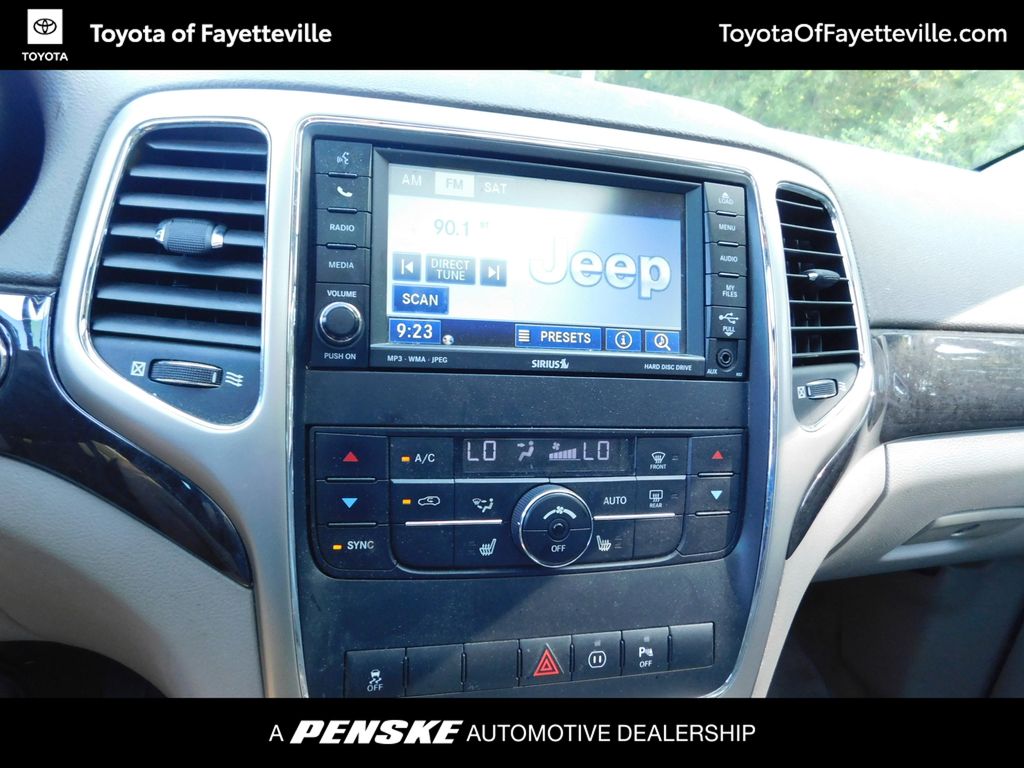 Thumbnail: 2011 Jeep Grand Cherokee - 7