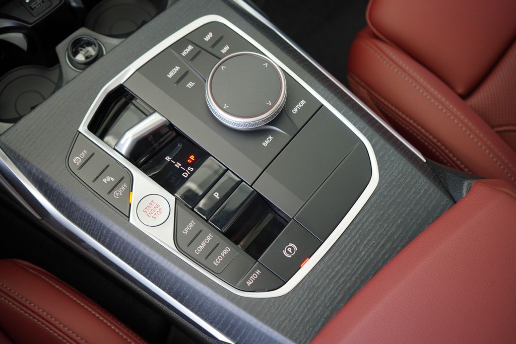 Thumbnail: 2026 BMW 3 Series - 18