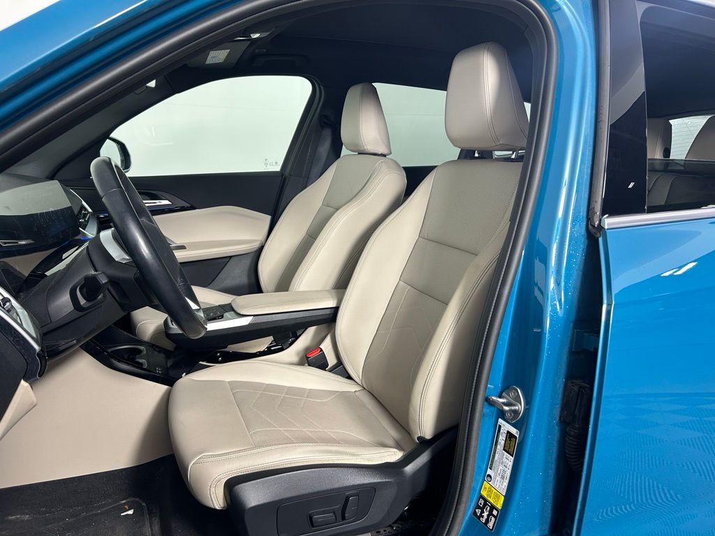 Thumbnail: 2023 BMW X1 - 14