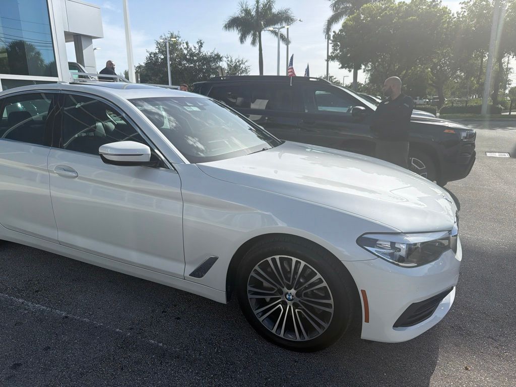Used 2019 White Metallic BMW 540i xDrive image 15