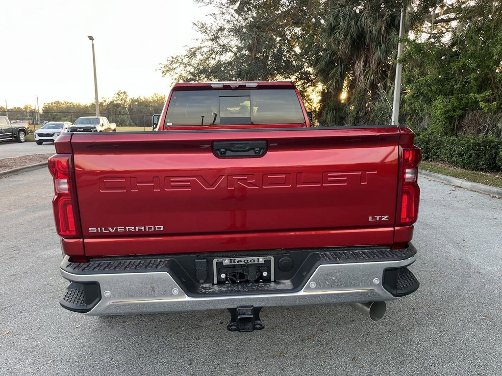 2025 Chevrolet Silverado 3500HD LTZ 3