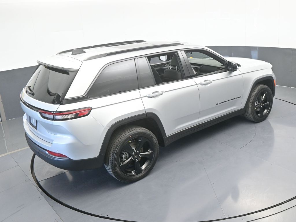 New 2026 Silver Zynith Jeep Limited image 46